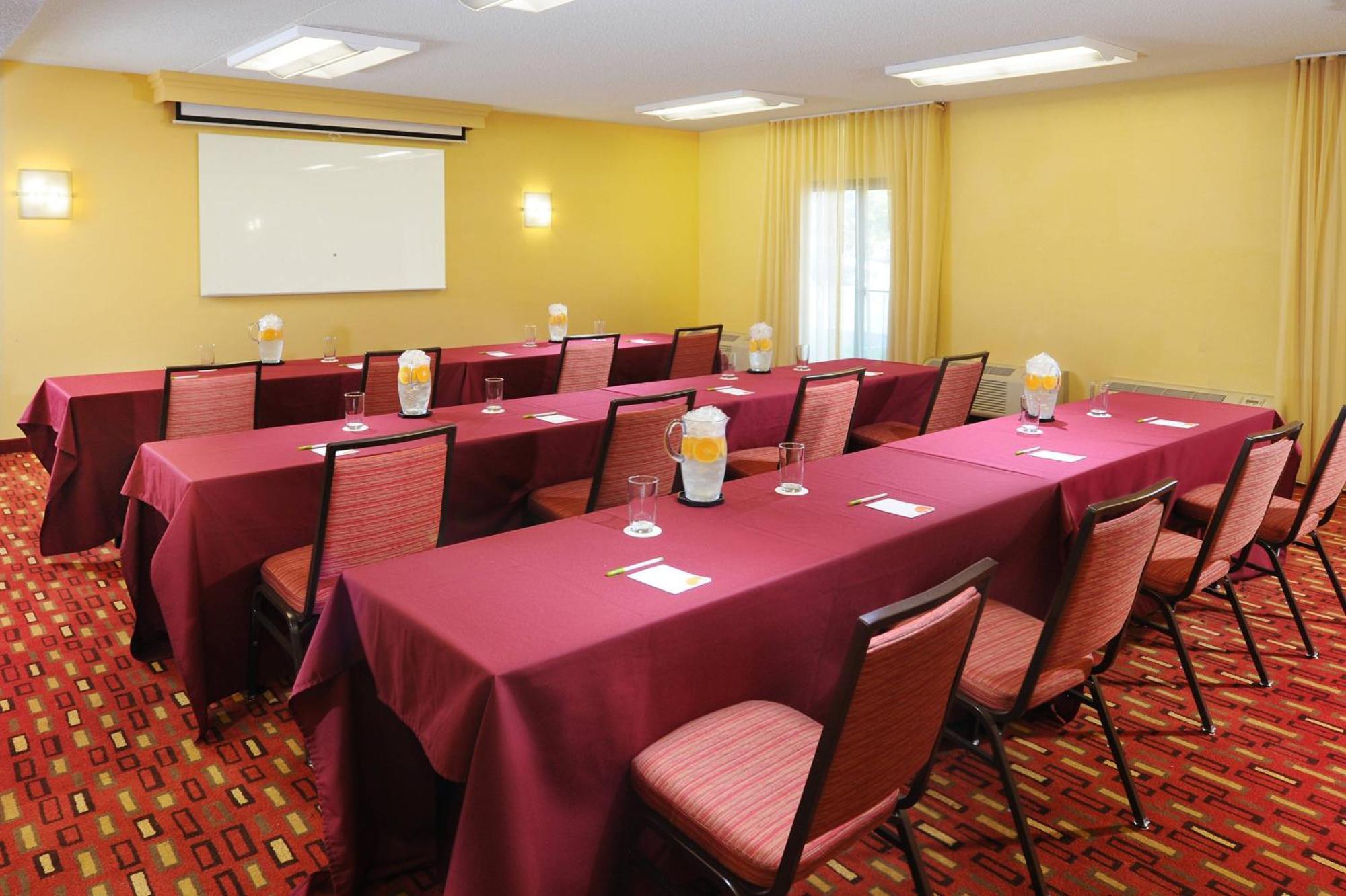 Courtyard By Marriott Oklahoma City Airport Exterior foto